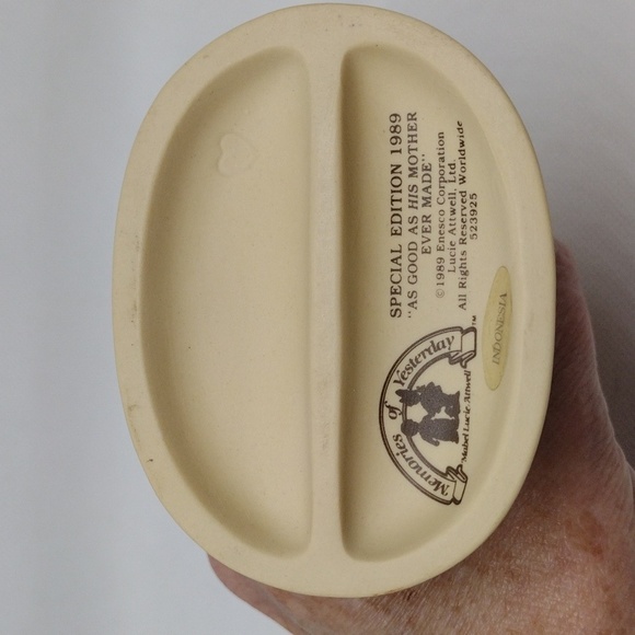 Vintage Enesco Special Edition 1989 Girl with Pie Porcelain Figurine - Picture 13 of 13